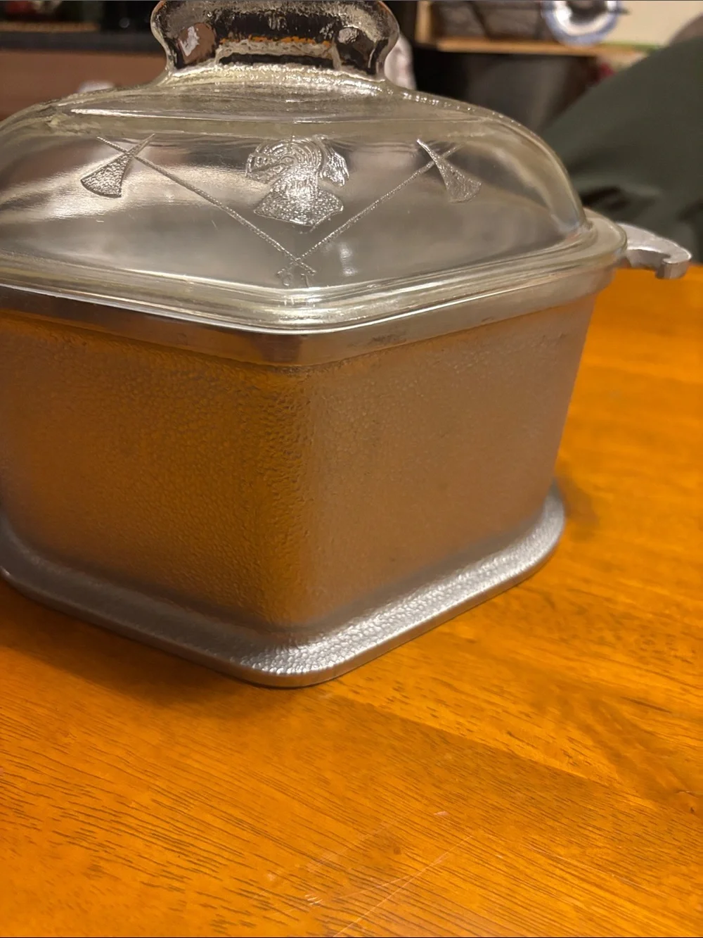 Guardian Service Glass-Lidded Serving Dish - great condition.